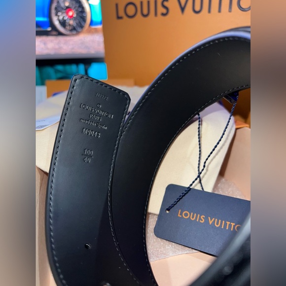 Authentic Louis Vuitton Belt Reversible With LV Monogram Size:100 10/10condition - Picture 4 of 4